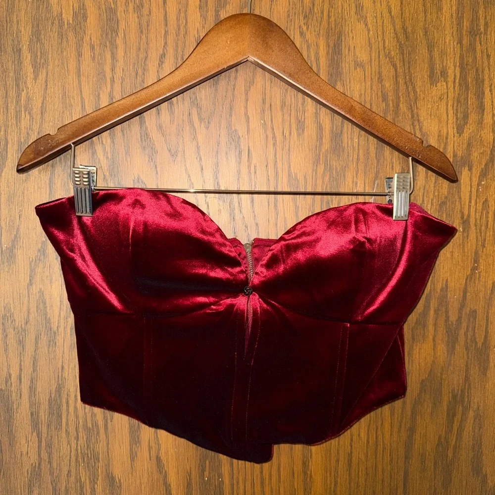 ✨NWT JW PEI Anna Low-Cut Corset Top Red Velvet Holiday Festive - Picture 6 of 13